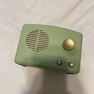 Retro Mini Speaker